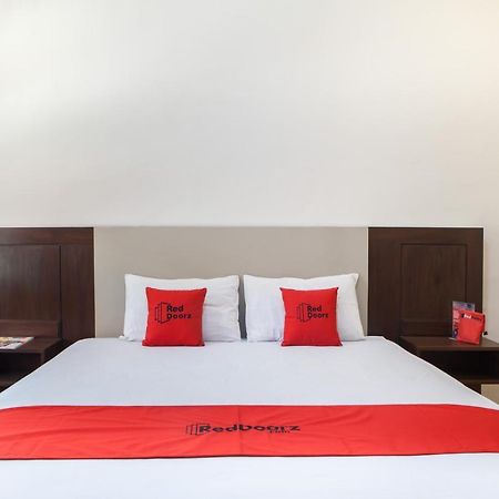 Reddoorz Plus Near Mall Roxy Banyuwangi Banyuwangi  Ngoại thất bức ảnh