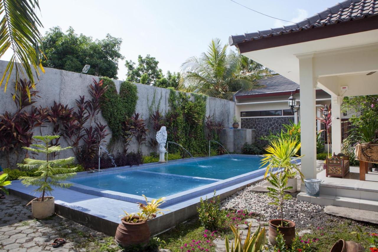 Reddoorz Plus Near Mall Roxy Banyuwangi Banyuwangi  Ngoại thất bức ảnh